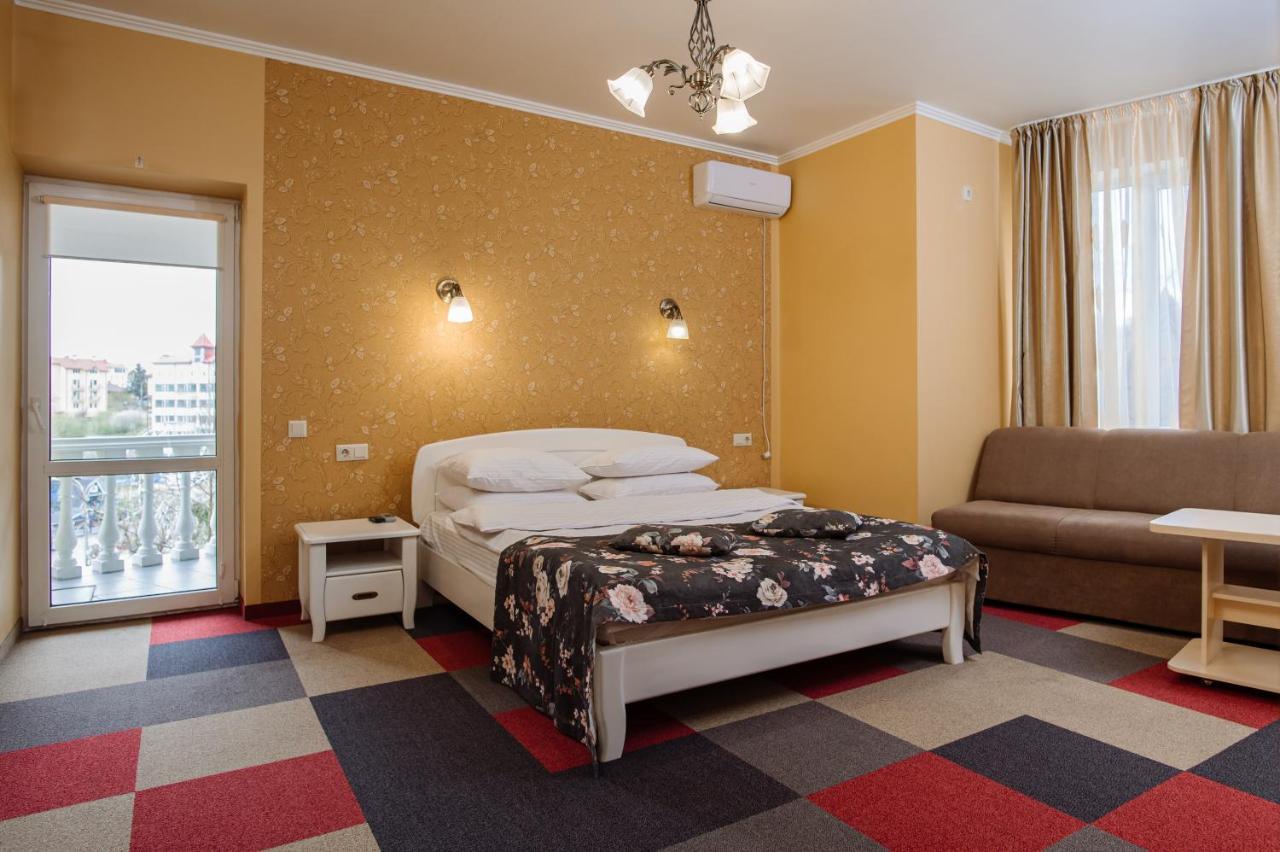Na Horyzonti Hotel Truskavets Exterior photo